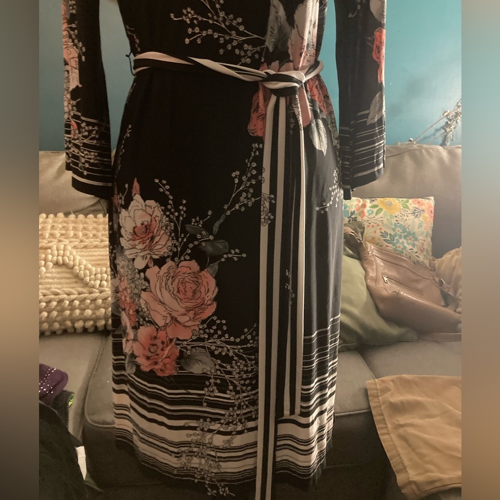 Roz & Ali Dress - Picture 8 of 9